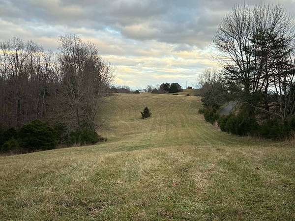 62 Acres of Land for Sale in Greensburg, Kentucky