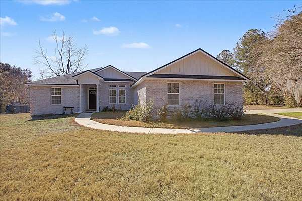 2.5 Acres of Residential Land with Home for Sale in Tallahassee, Florida