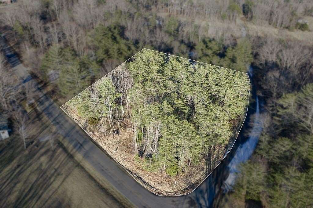 1.8 Acres of Residential Land for Sale in Crossville, Tennessee