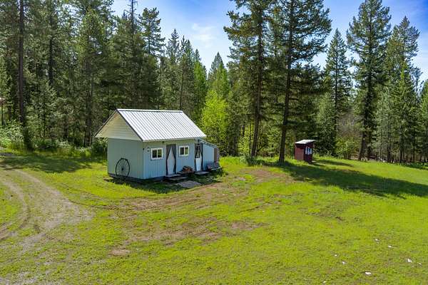 11.8 Acres of Recreational & Residential Land for Sale in Chewelah, Washington