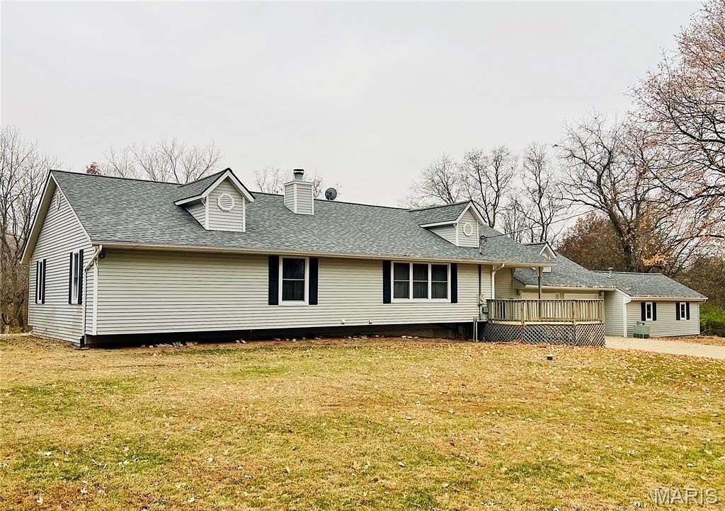 2.5 Acres of Residential Land with Home for Sale in Red Bud, Illinois