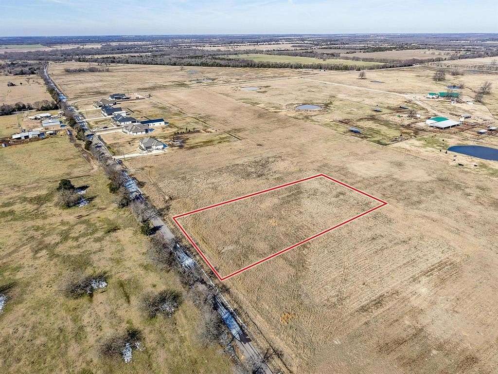 1.2 Acres of Residential Land for Sale in Wolfe City, Texas