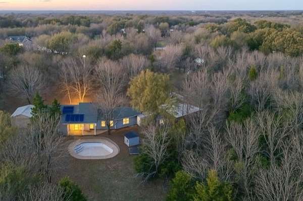 5.28 Acres of Improved Mixed-Use Land for Sale in Terrell, Texas