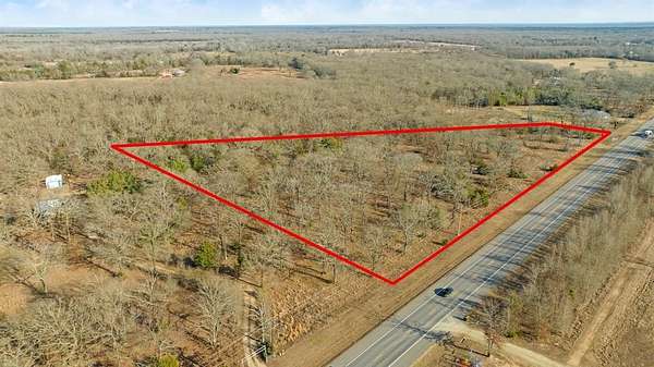 5 Acres of Residential Land for Sale in Bogata, Texas