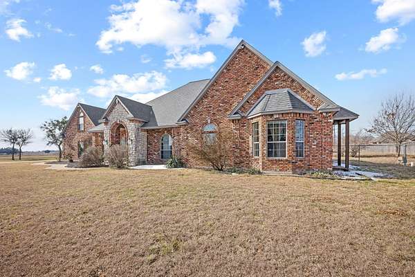 2.5 Acres of Land with Home for Sale in Waxahachie, Texas
