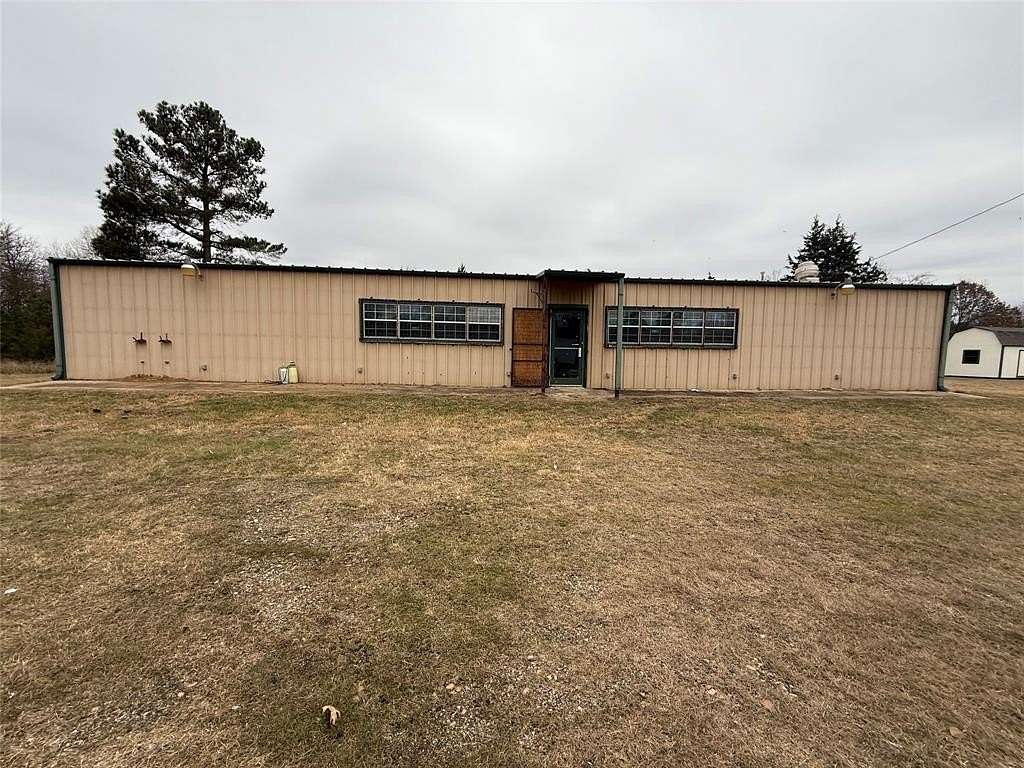 2 Acres of Commercial Land for Sale in Sumner, Texas