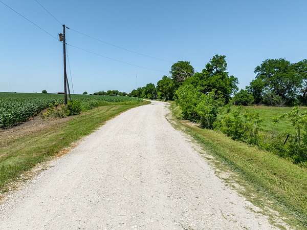 10 Acres of Land for Sale in Bruceville-Eddy, Texas