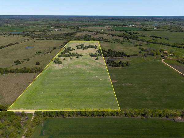 35 Acres of Land for Sale in Celeste, Texas