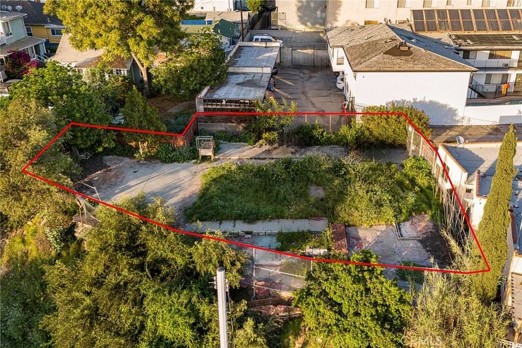 0.12 Acres of Mixed-Use Land for Sale in Los Angeles, California