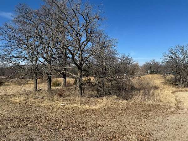 1.12 Acres of Residential Land for Sale in McLoud, Oklahoma