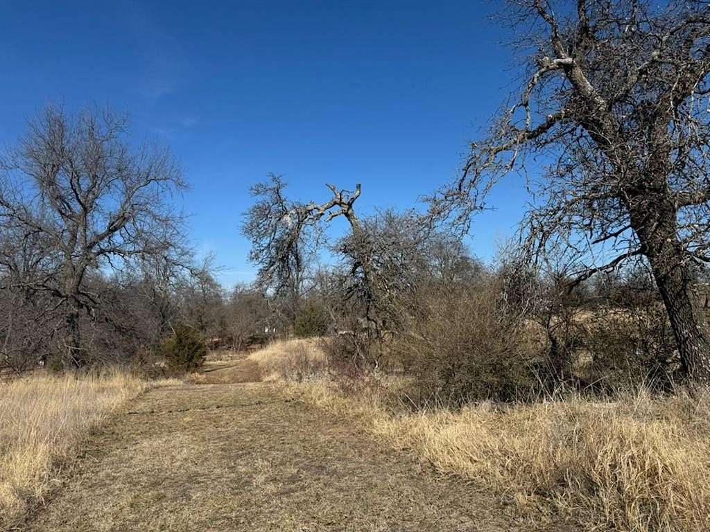 1.37 Acres of Residential Land for Sale in McLoud, Oklahoma