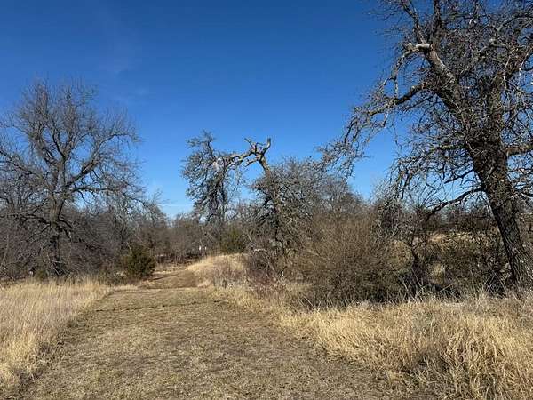 1.37 Acres of Residential Land for Sale in McLoud, Oklahoma