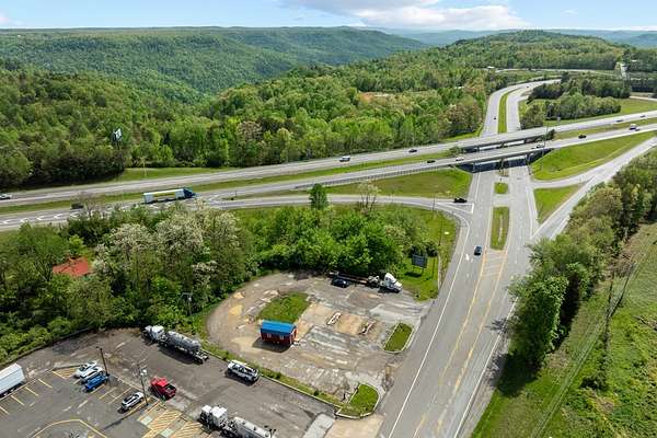 1.1 Acres of Mixed-Use Land for Sale in Monterey, Tennessee