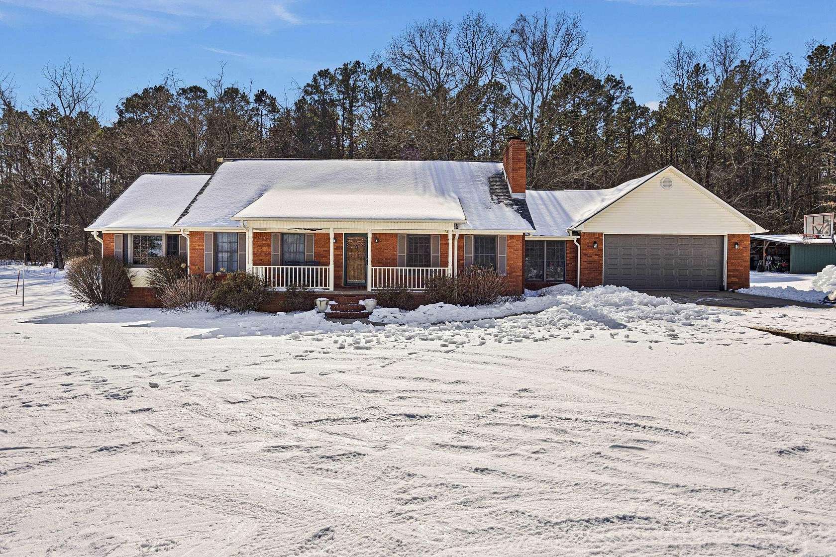 2.5 Acres of Residential Land with Home for Sale in London, Arkansas