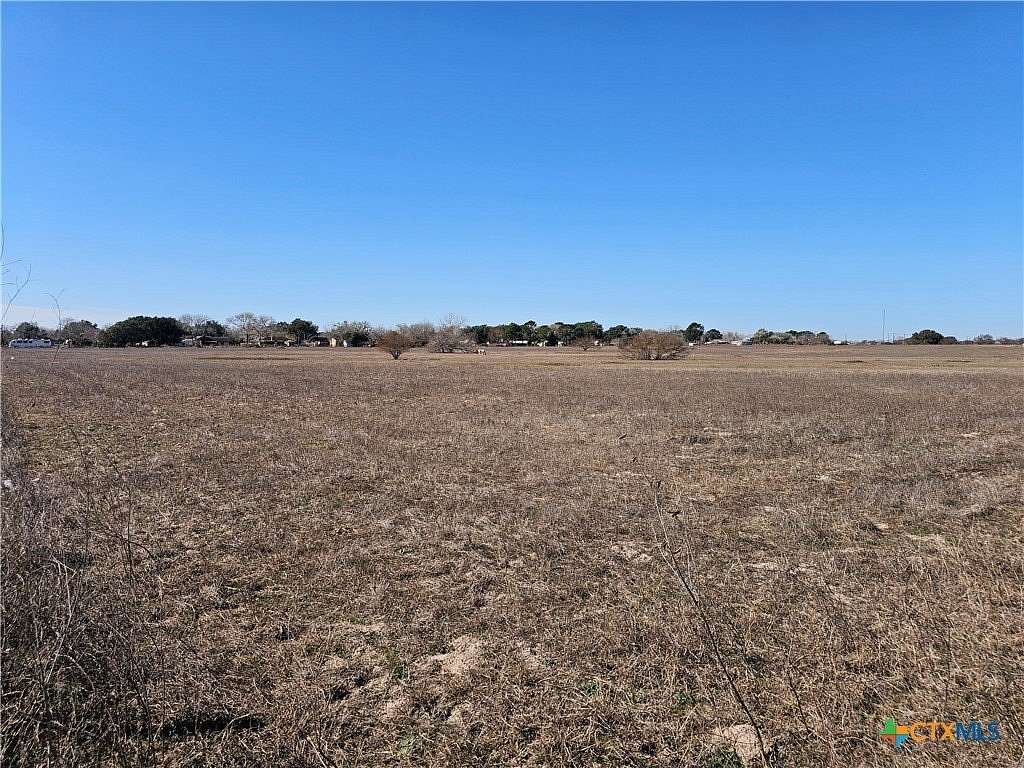 3 Acres of Residential Land for Sale in Victoria, Texas