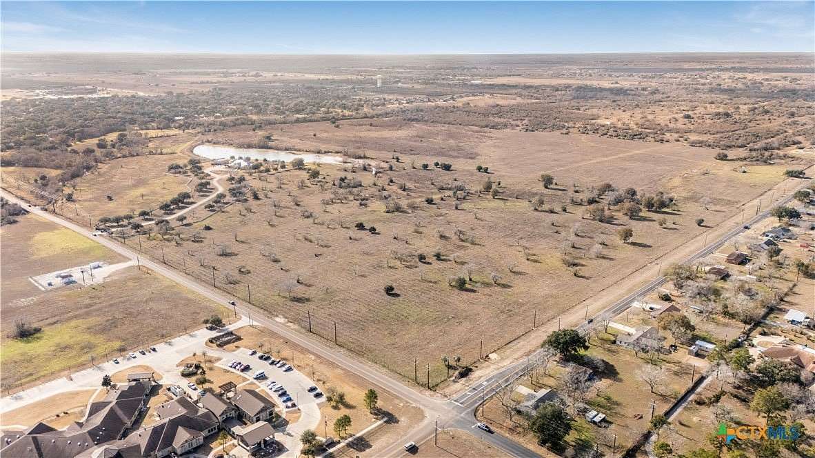 42 Acres of Land for Sale in Victoria, Texas