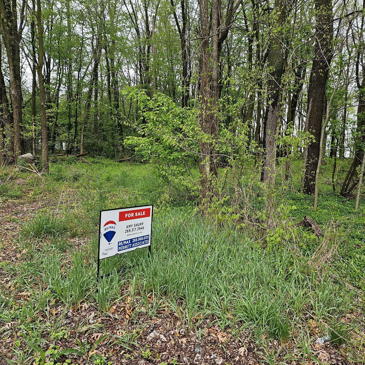 3.89 Acres of Residential Land for Sale in Battle Creek, Michigan