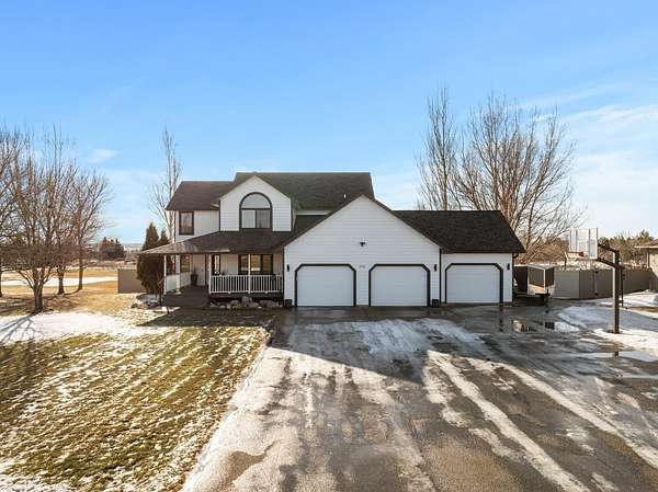 1.64 Acres of Residential Land with Home for Sale in Minot, North Dakota