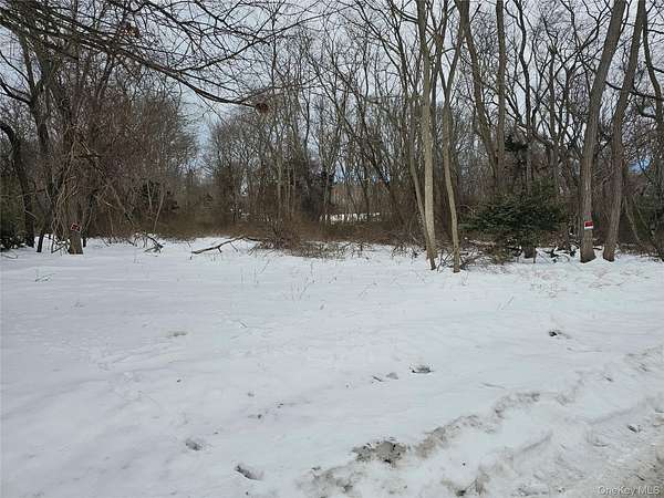 1.12 Acres of Residential Land for Sale in Mattituck, New York