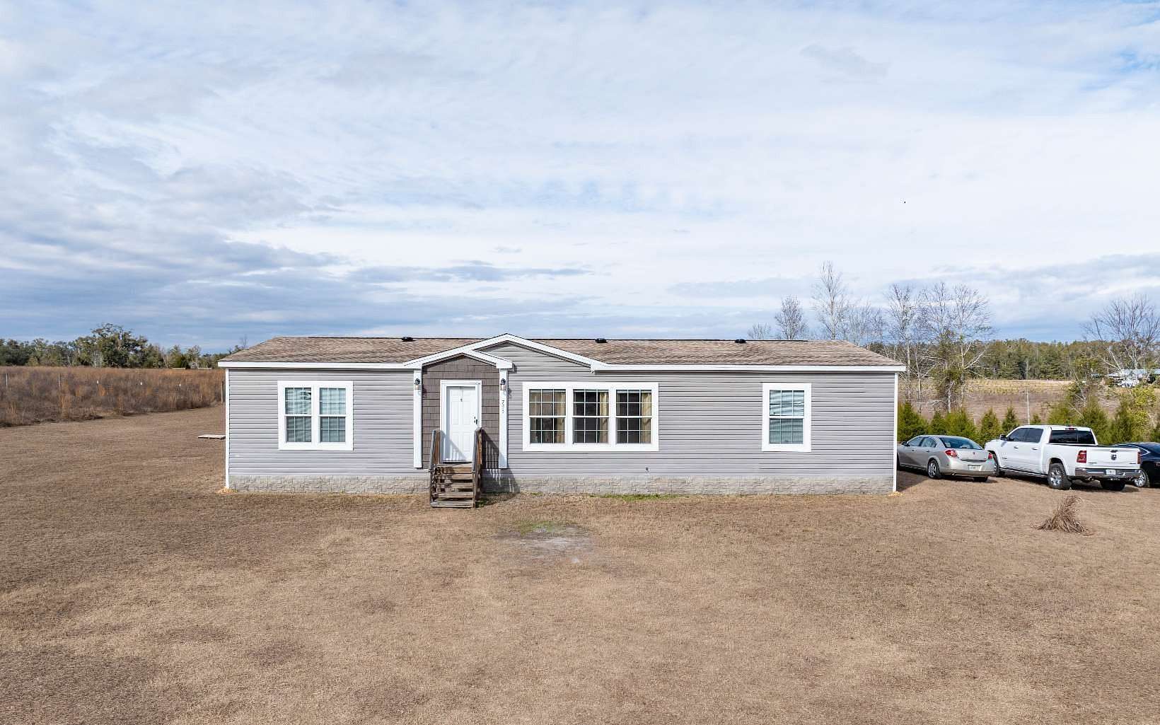 5.19 Acres of Residential Land with Home for Sale in Mayo, Florida