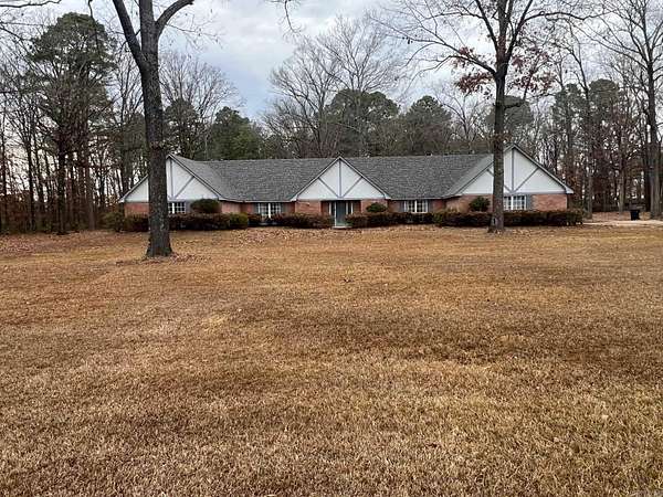 6 Acres of Residential Land with Home for Sale in Monticello, Arkansas
