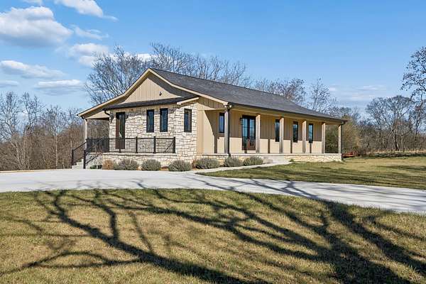 36.1 Acres of Recreational Land with Home for Sale in Pulaski, Tennessee