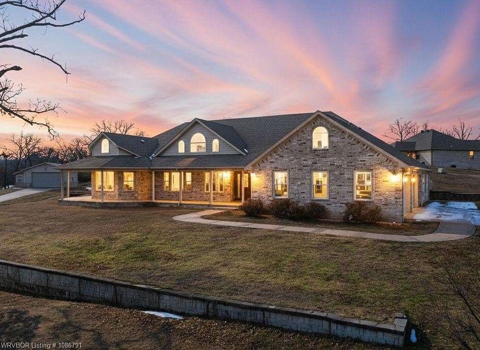 3.87 Acres of Residential Land with Home for Sale in Van Buren, Arkansas