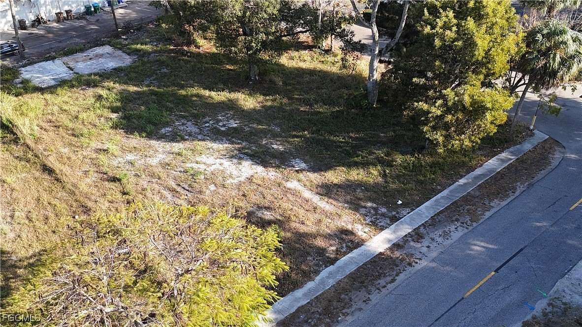 0.33 Acres of Mixed-Use Land for Sale in Fort Myers, Florida