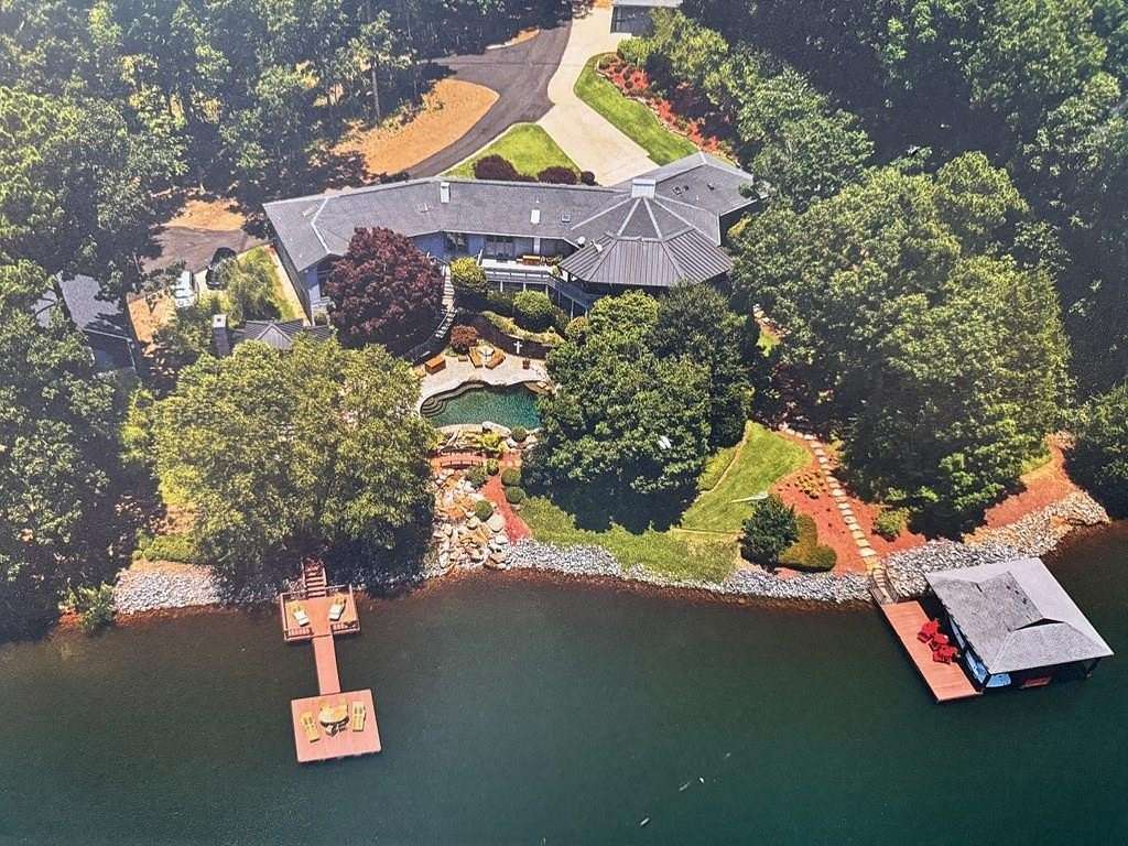 2 Acres of Residential Land with Home for Sale in Hamilton, Georgia