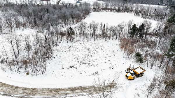 1 Acre of Residential Land for Sale in Sidney, Maine