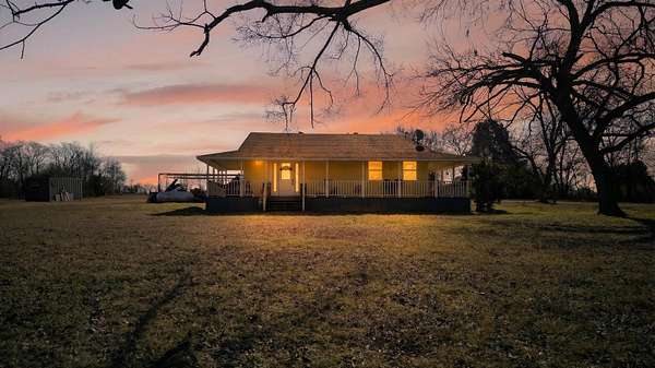 16.1 Acres of Land with Home for Sale in Lindale, Texas