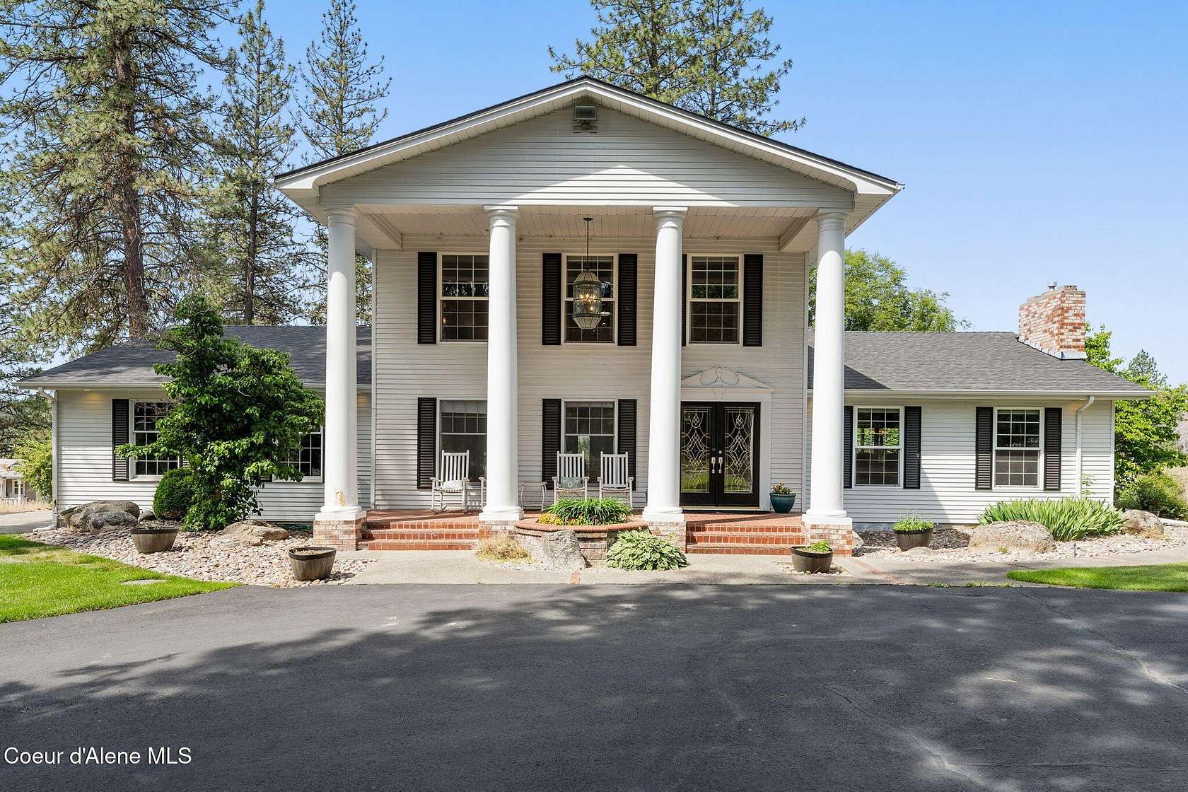 10 Acres of Recreational Land with Home for Sale in Spokane, Washington