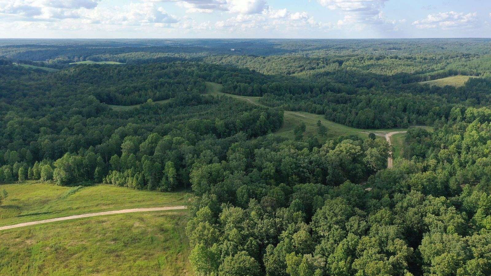 3.3 Acres of Residential Land for Sale in Indian Mound, Tennessee