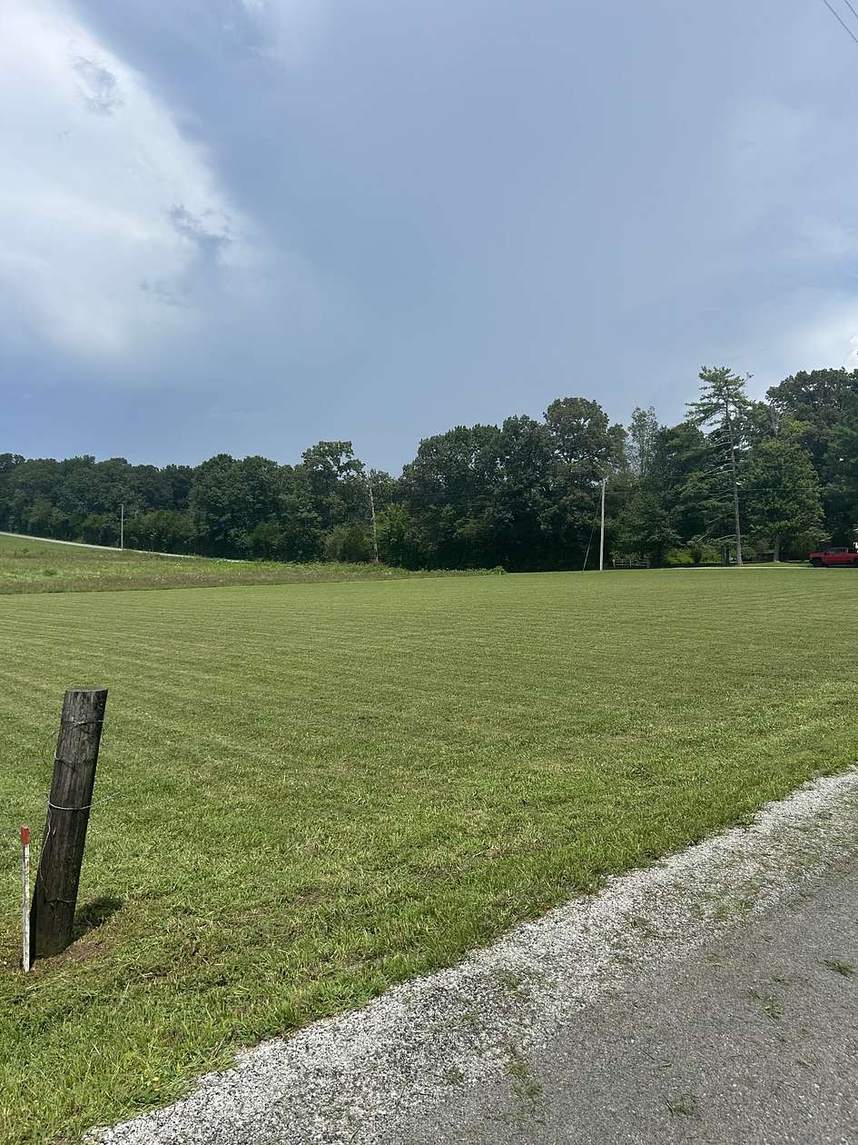 1.19 Acres of Residential Land for Sale in Hillsboro, Tennessee