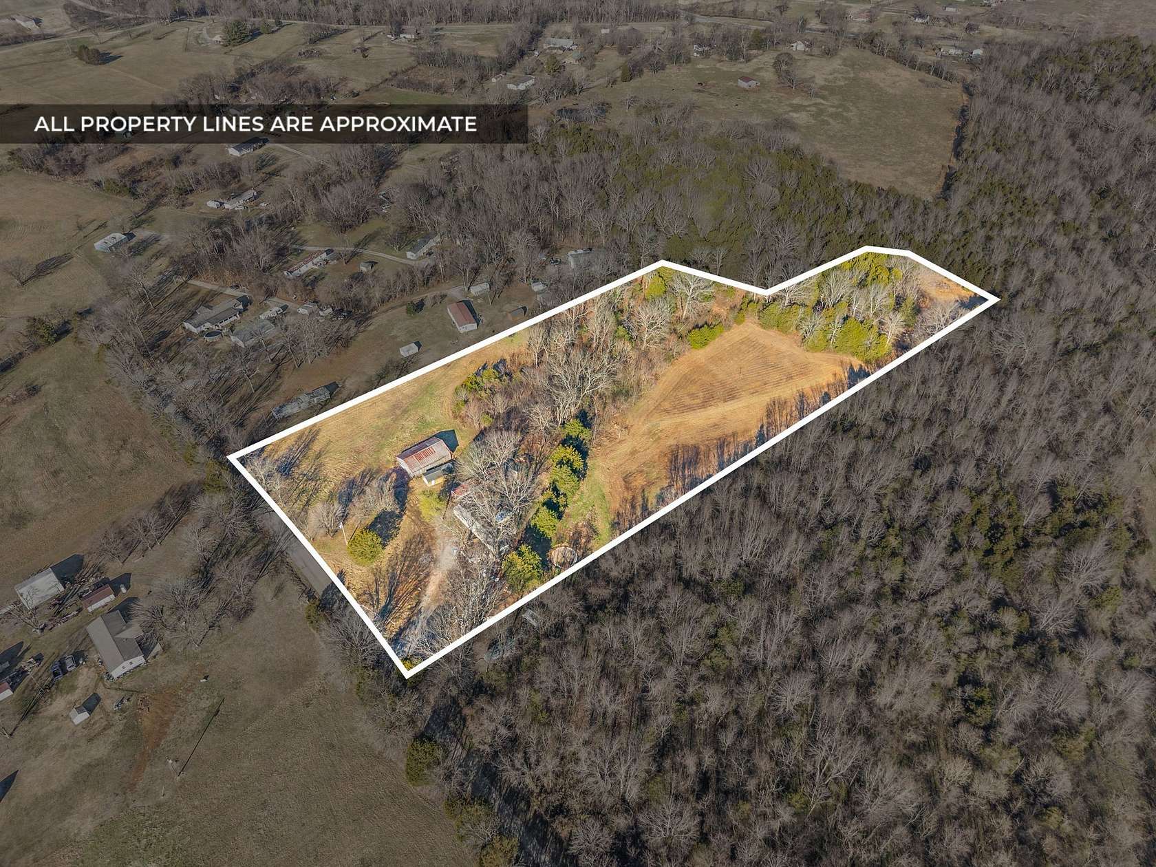 3 Acres of Residential Land for Sale in Bethpage, Tennessee
