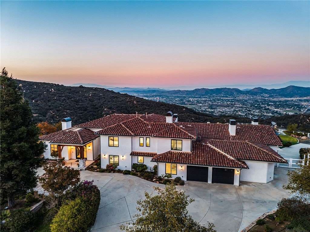 21.2 Acres of Land with Home for Sale in Murrieta, California