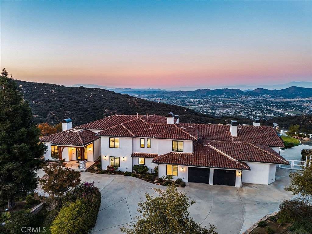 21.2 Acres of Land with Home for Sale in Murrieta, California
