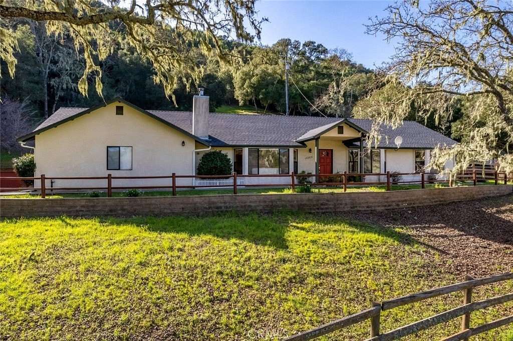 2 Acres of Residential Land with Home for Sale in Atascadero, California