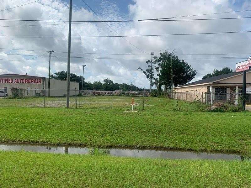 0.64 Acres of Commercial Land for Sale in Mobile, Alabama