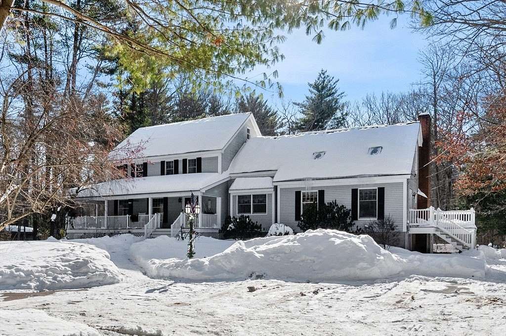 1.63 Acres of Residential Land with Home for Sale in Salisbury, Massachusetts