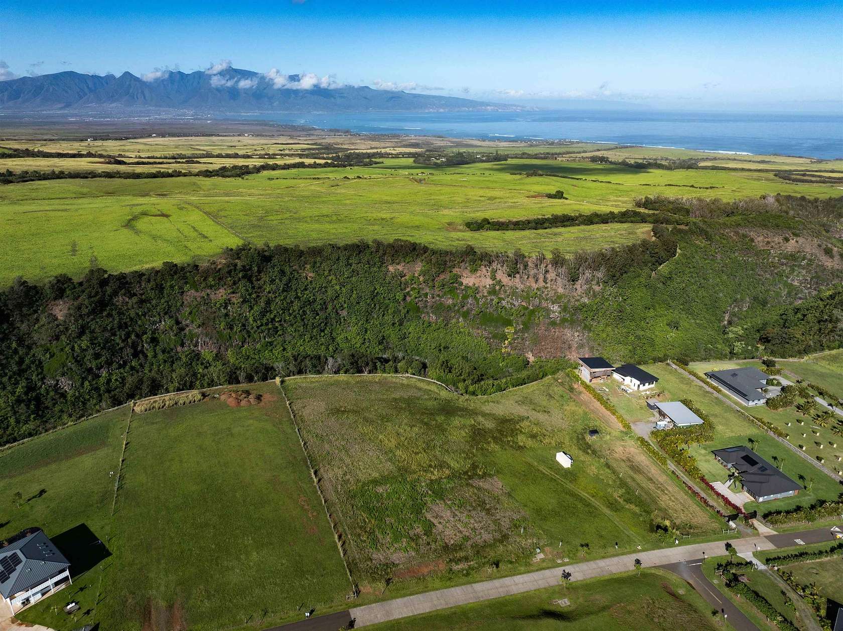 1.58 Acres of Residential Land for Sale in Haʻikū, Hawaii