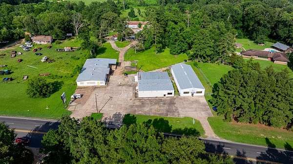 5.5 Acres of Improved Mixed-Use Land for Sale in Center, Texas