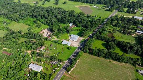 5.5 Acres of Improved Mixed-Use Land for Sale in Center, Texas