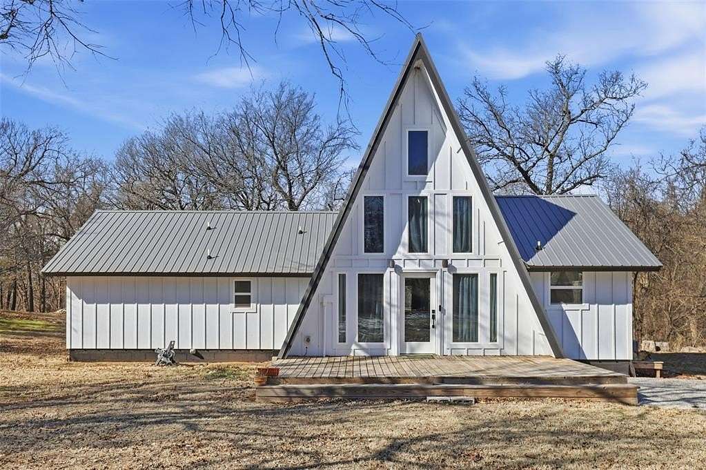 7 Acres of Residential Land with Home for Sale in Guthrie, Oklahoma