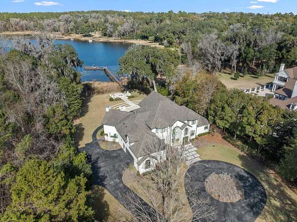 2 Acres of Residential Land with Home for Sale in Tallahassee, Florida