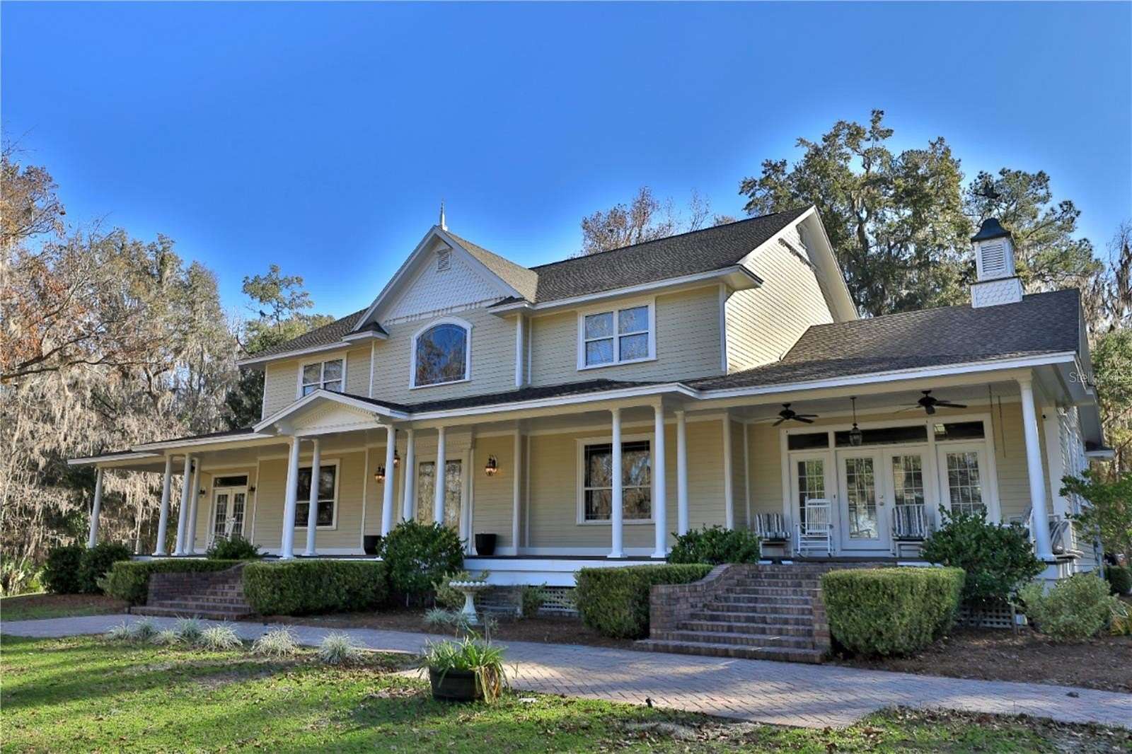 109 Acres of Land with Home for Sale in Reddick, Florida