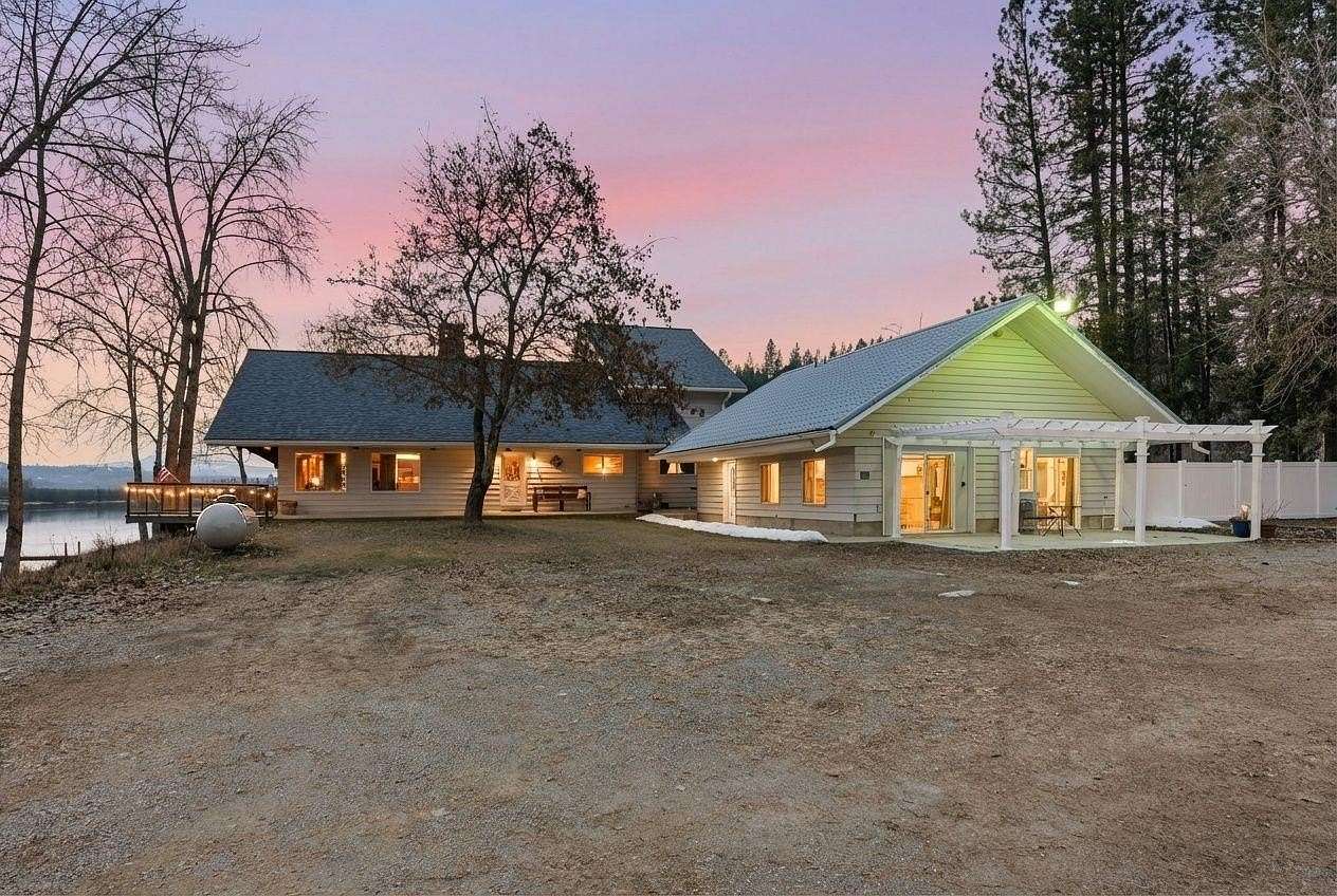 5 Acres of Residential Land with Home for Sale in Newport, Washington