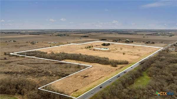 67.9 Acres of Improved Recreational Land & Farm for Sale in Rogers, Texas