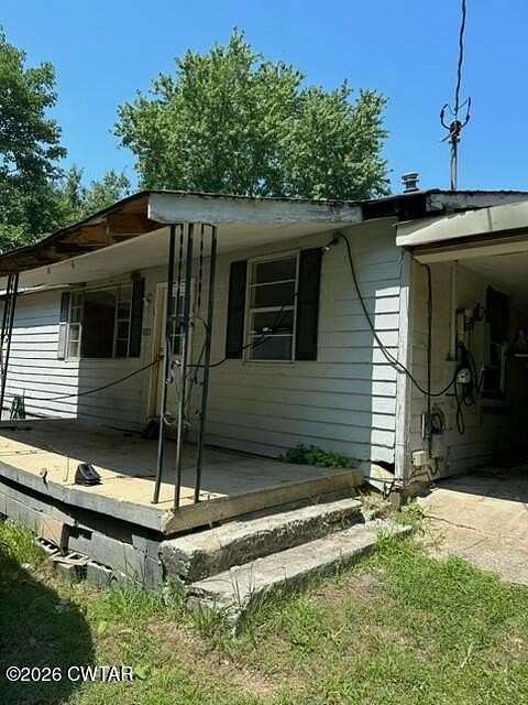 7.78 Acres of Land with Home for Sale in Dyersburg, Tennessee