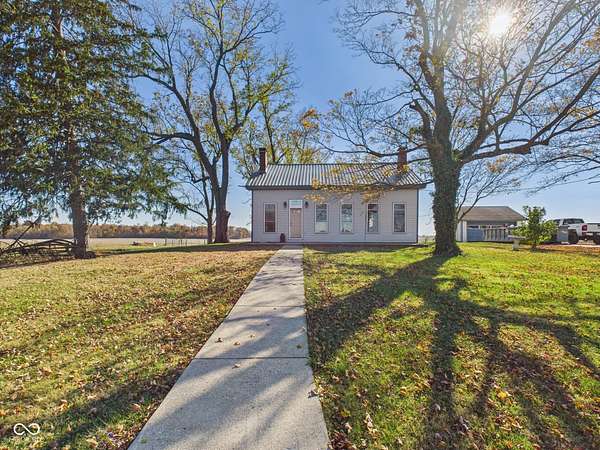 5 Acres of Residential Land with Home for Sale in Anderson, Indiana